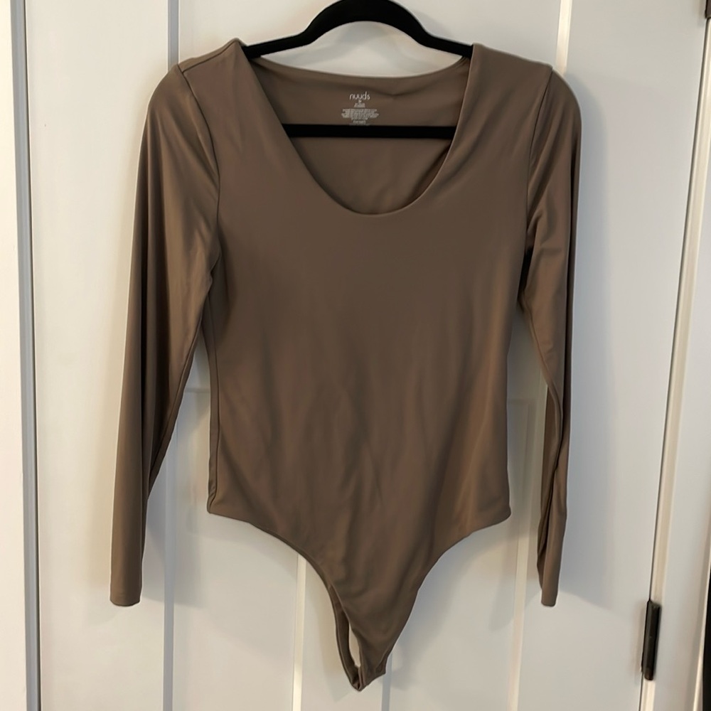 Nuuds long sleeve bodysuit size M
